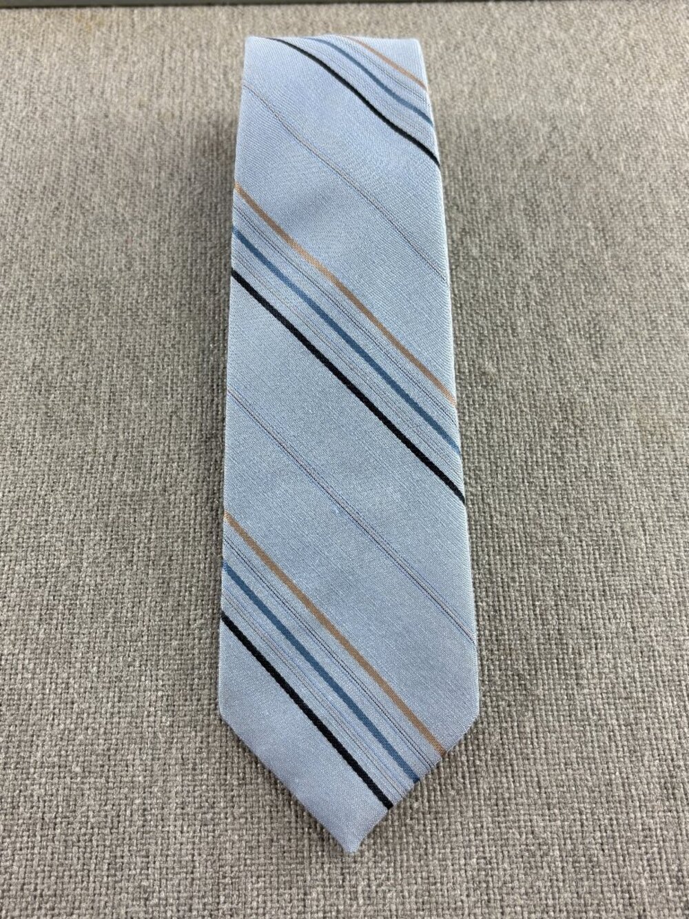 Vintage 1970's Tie Tree California Light Blue Striped Men's Tie 3" x 56"